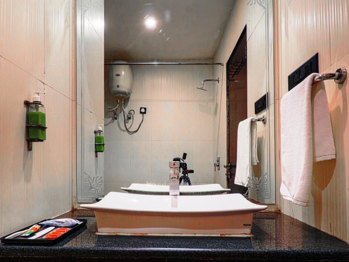 Oaktel Hotel Grand Shiva Near Ganga Ghat Харидвар Экстерьер фото